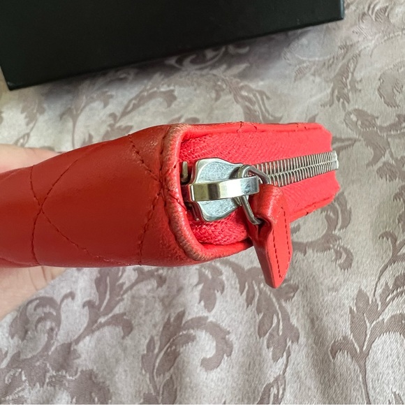 Authentic Chanel Lambskin Quilted Zip Around Wallet - Picture 15 of 17